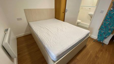 Studio to rent - Photo 4