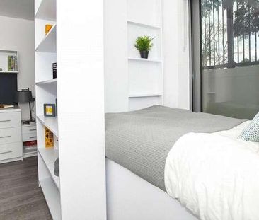 The Pavement, Popes Lane, London, W5 - Photo 5