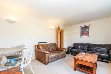 References Pending - 2 bed Ground Floor Maisonette - Photo 5