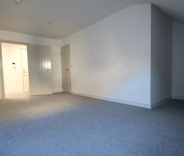 2 bedroom apartment to rent Field Row, Worthing, BN11 - Photo 5