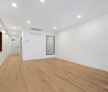 ** rental increase to $680 per week from 28th January 2027 *** This modern one bedroom apartment is conveniently located in West End, within close pro - Photo 1