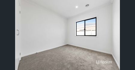 Premium Living with Dual Master Suites in the Heart of Weir Views! APPLICATIONS NOW OPEN - Photo 2