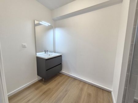 Location Appartement 3 pièces 72m² ARRAS 62000 - Photo 2