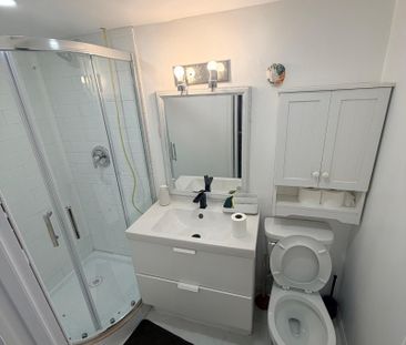 For Lease - 9 Keewatin Street, Oshawa, Ontario - Photo 3