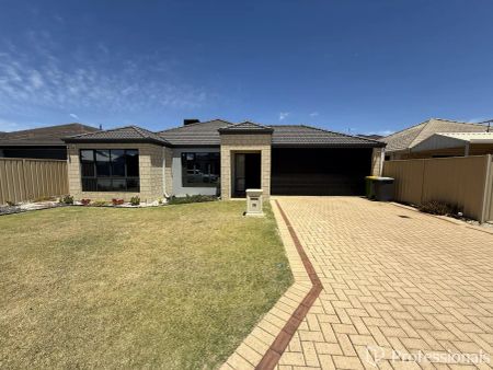 “Home in the Heart of Canning Vale!” - Photo 4