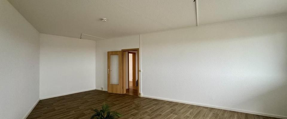 Wollen Sie hoch hinaus? Großzügige 3-Raum-Wohnung mit Ausblick - Photo 1