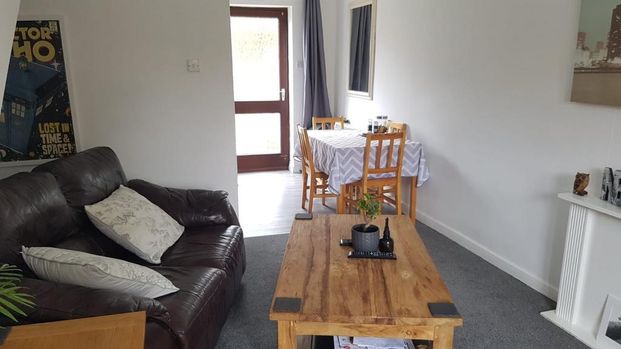 2 bedroom house to rent - Photo 1