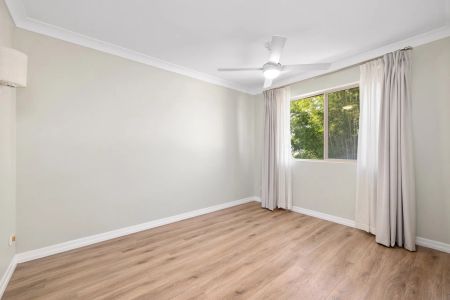 SPACIOUS & LOW-MAINTENANCE LIVING IN A PRIME WEST END LOCATION - Photo 5