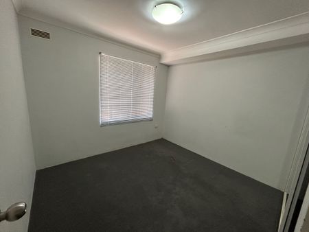 Great size two-bedroom unit in the heart of Riverwood you cannot missed! - Photo 3