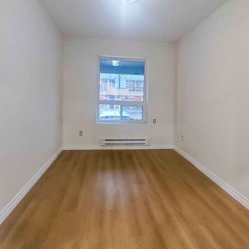 For Lease - 859 1/2 Bathurst Street Unit# Main FL, Toronto, Ontario - Photo 1