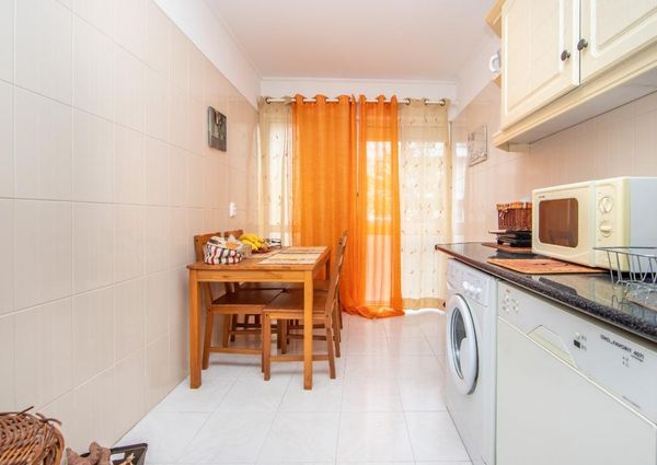 Quarto suite casa de banho privada em Sobreda Almada