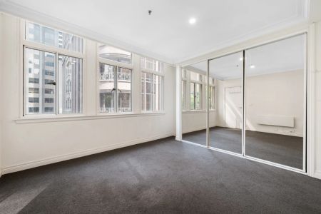 Boutique block in the heart of Melbourne - Photo 3