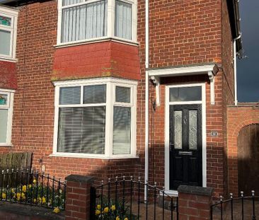 2 bedroom semi-detached house to rent - Photo 4