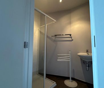 Lichtrijk appartement met 2 slaapkamers en 2 badkamers in Geel - Photo 5