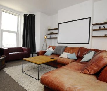 6 bedroom house to rent - Photo 1