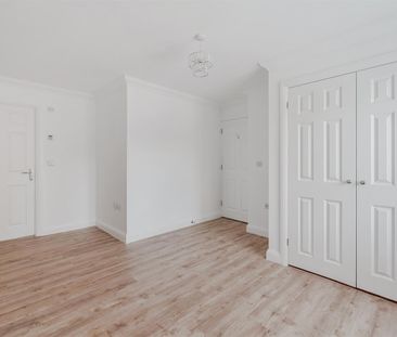 To Let 2 Bed Apartment - Photo 4