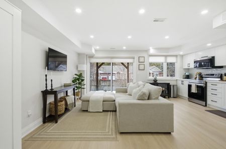 For Lease - 69 Pine Gate Place, Whitby, Ontario - Photo 3