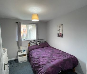 3 Bed Detached House, Everside Drive, M8 - Photo 4
