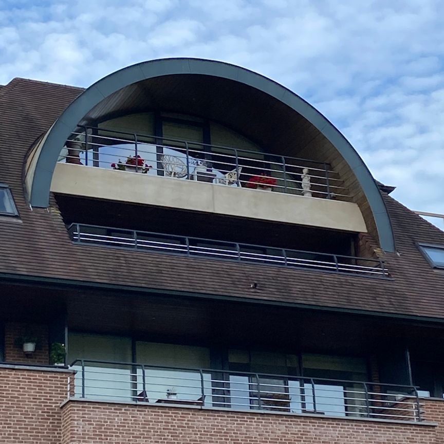 Instapklaar 2-slpk APPARTEMENT + GARAGE - Foto 1