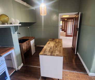 2 Bedroom Period home - Photo 4