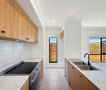 🏡 Brand New 4-Bedroom House in Eynesbury - $350pw - Photo 5