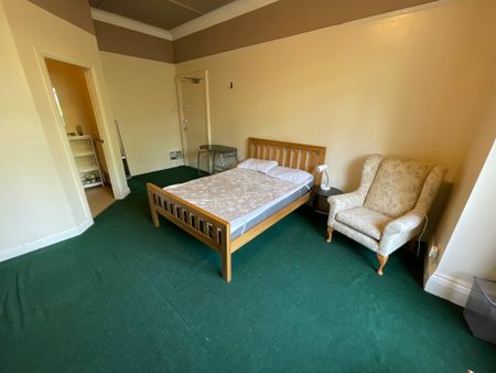 1 bedroom Studio to let - Photo 3