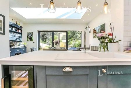 2 bedroom terraced house to rent - Photo 4