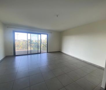 Location Appartement 2 pièces 55m² GUILHERAND GRANGES 07500 - Photo 1