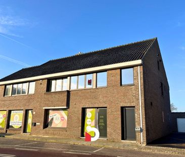 Zeer ruim appartement met 3 slaapkamers en garagebox - Photo 1