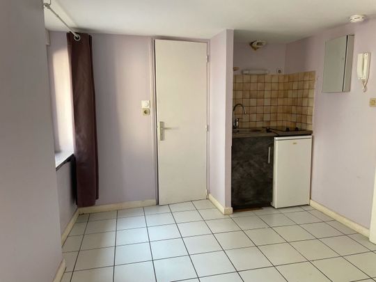 Studio situé Place Flore, quartier Chaprais à Besançon - Photo 1