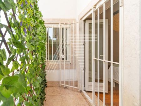2 room luxury Flat for rent in Santa Maria Maior, Lisbon - Photo 2