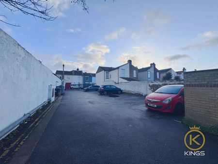 2 bedroom flat to rent - Photo 5