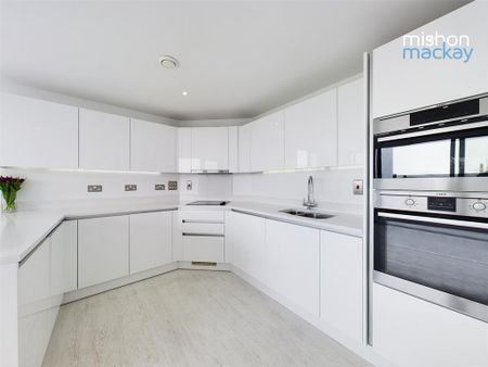 2 bedroom penthouse to rent - Photo 5