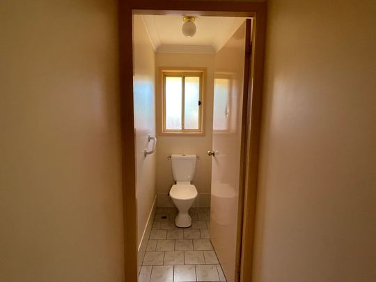 Tidy 2 bedroom Duplex South - Photo 1