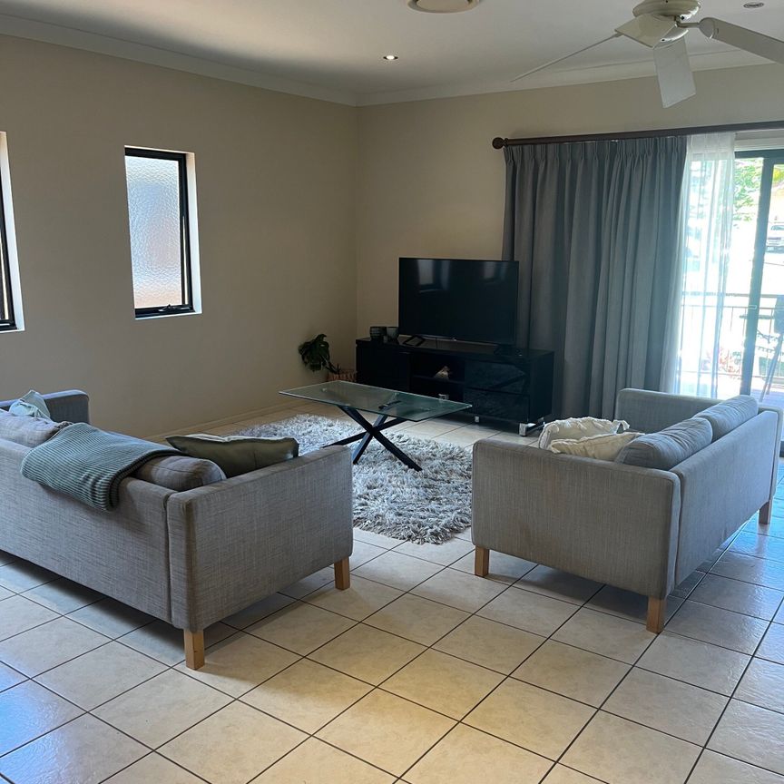 Burleigh Heads - Photo 1