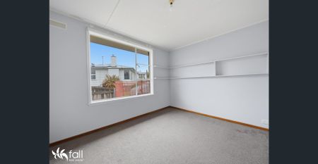 Well presented 3 bedroom family home - Photo 4