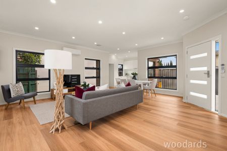 SOPHISTICATED TOWNHOUSE LIVING - Photo 3