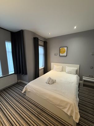 Bedsit, High Town Road, LU2 - Photo 1