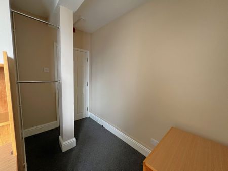 5 Bed Flat, St. Nicholas Street, BS1 - Photo 4