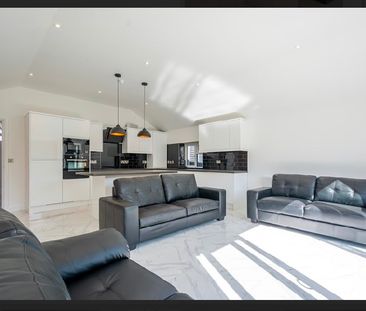 4 Bed Bungalow, Merlin Close, BS9 - Photo 2