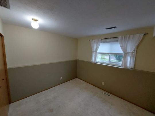 2 BEDROOM TOWNHOUSE IN BOWER! - Photo 1