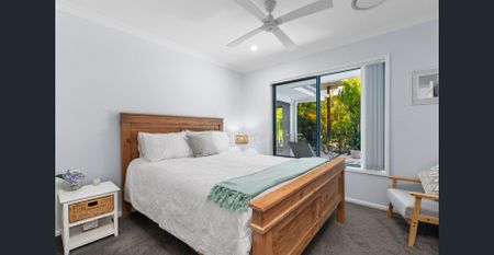 Elegant Family Oasis in Peregian Springs - Photo 4