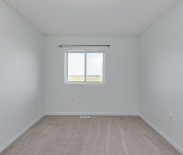 For Lease - 37 GOODWIN Drive, Barrie, Ontario - Photo 6