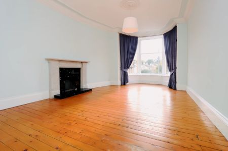 3Bedrooms, 2Bathrooms - Photo 3