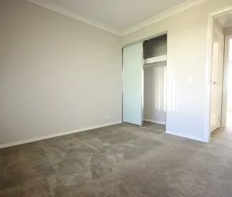 Cozy Family Living!! - Photo 3