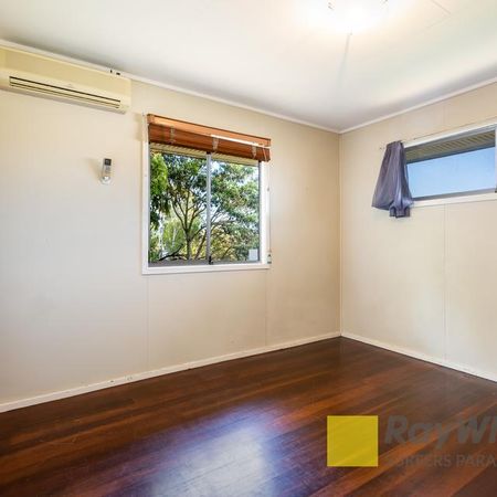 $750 per week / $3,000 Bond - Photo 3