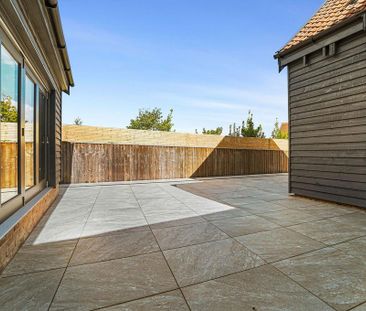 2 bedroom barn conversion to rent - Photo 1