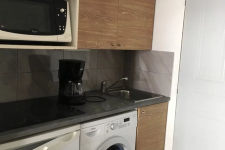 À louer – 2 pièces meublé avec terrasse - Photo 4