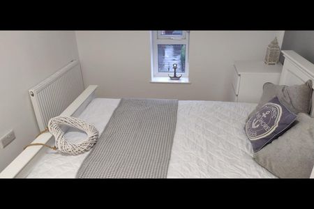 Room in a Shared House, Great Clowes Street, M7 - Photo 3