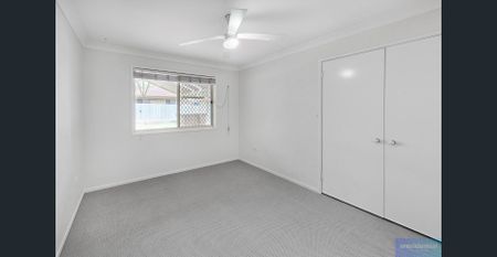 For Lease: Spacious Family Living with Modern Comfort in Prime Runcorn Location! - Photo 2